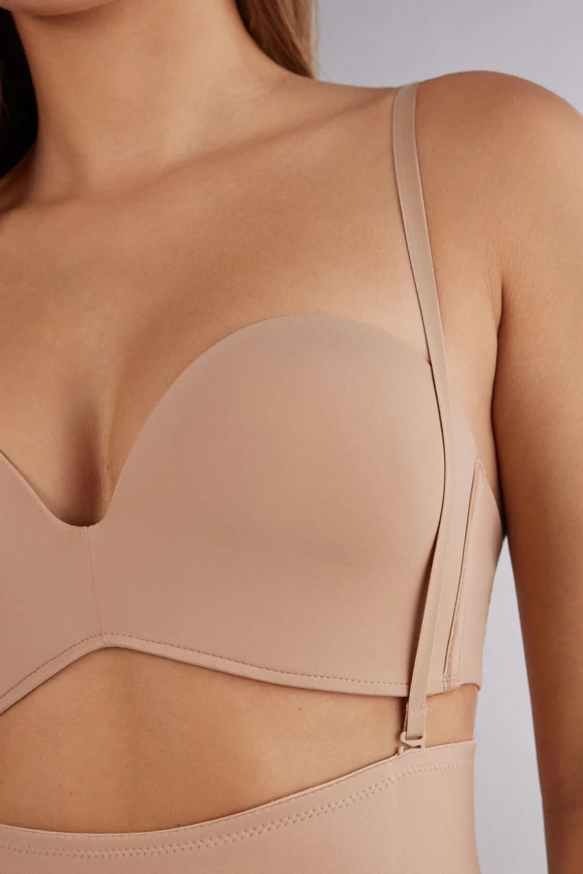 Bezszwowe modelujące figi culotte z wysokim stanem z mikrofibry