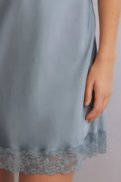 Halka z Jedwabiu ze Wstawkami z Koronki